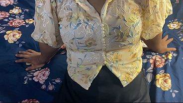 Nagma Bhabhi Digebrek Pas Musim Hujan, Suara Hindi, Video Porno Xxx Baru Yang Bikin Ngilu.