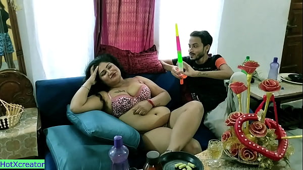 Ulang Tahun Bhabhi Panas India Ngentot Bareng Pacar Muda!