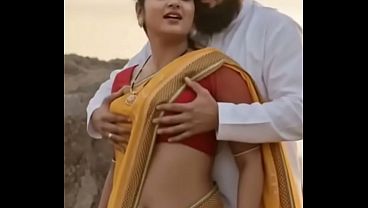 Desi Bhabhi Saree, Payudara Ditekan, Cinta Panas Menggoda.