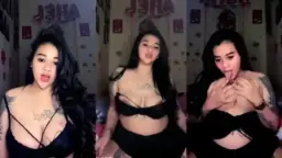 Nouna Toge, Cewek Seksi Bertato Siap Bikin Pascol Tegang.