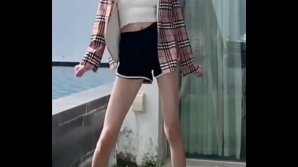 Gadis China Seksi Chen Yi Li Bikin Meleleh