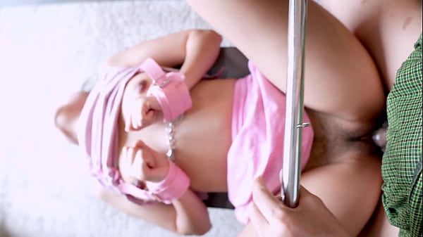 Mainan Budak Seksi Siap Dihajar Di Ranjang.