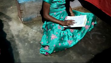 Desi Bhabhi Baca Buku, Guru Digebukin Di Ranjang.