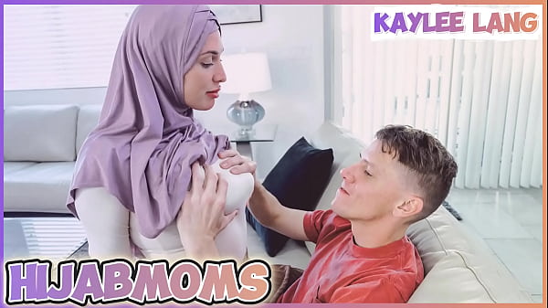 Istri Orang, Diam-diam Haus, Sapi Arab Montok Kaylee Lang Butuh Digaruk.
