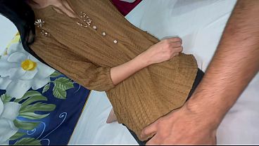 Aku Bawa Pacarku Vishali Ke Hotel, Langsung Robek Memek Perawannya Semalaman.