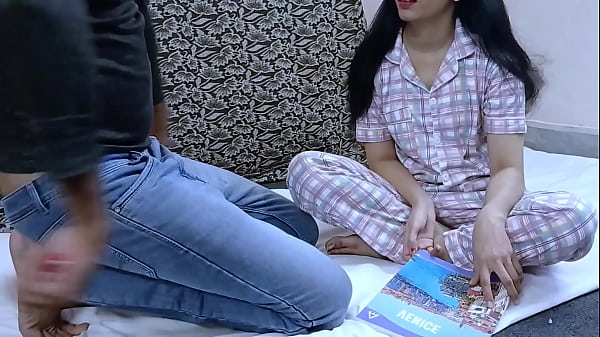 Mami Ki Chikni Jawan Ladki Ko Nanga Karke Choda, Ghar Mein Chudai Ka Maza