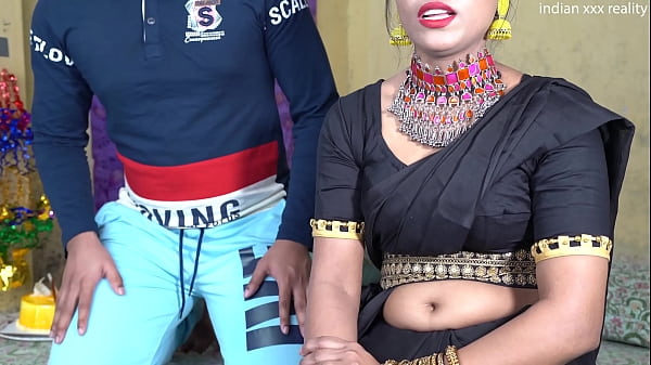 Ngentot Ibu Tiri India Di Hari Ulang Tahunnya, Desi Gaya Hot Dalam Bahasa Hindi